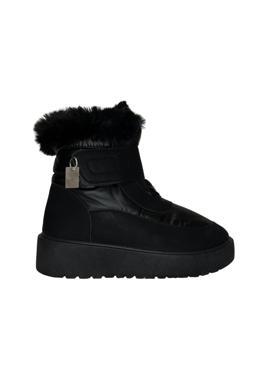 OHM Slide-On Boots [Pitch Black]