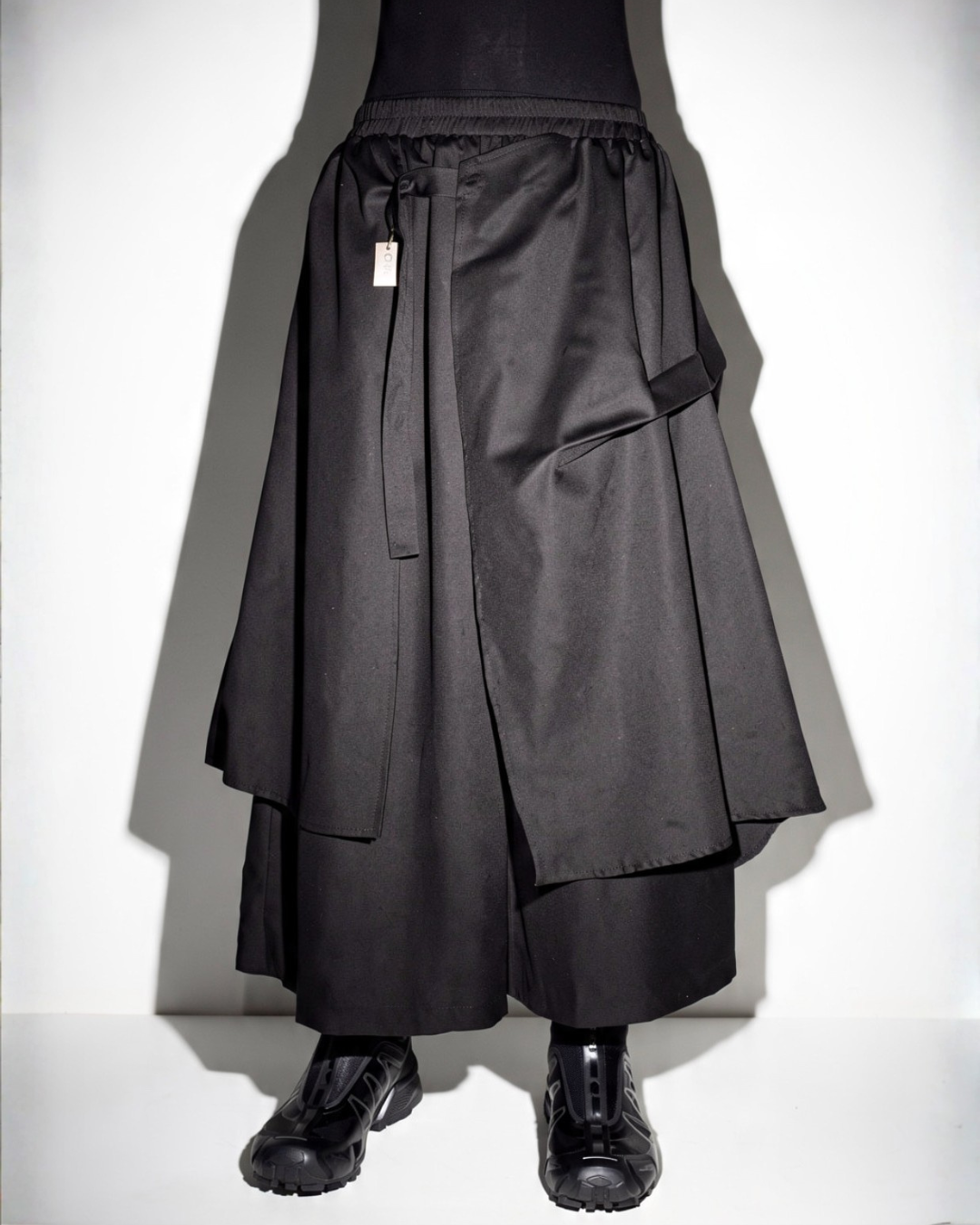 THE HYBRID [Skirted pants]
