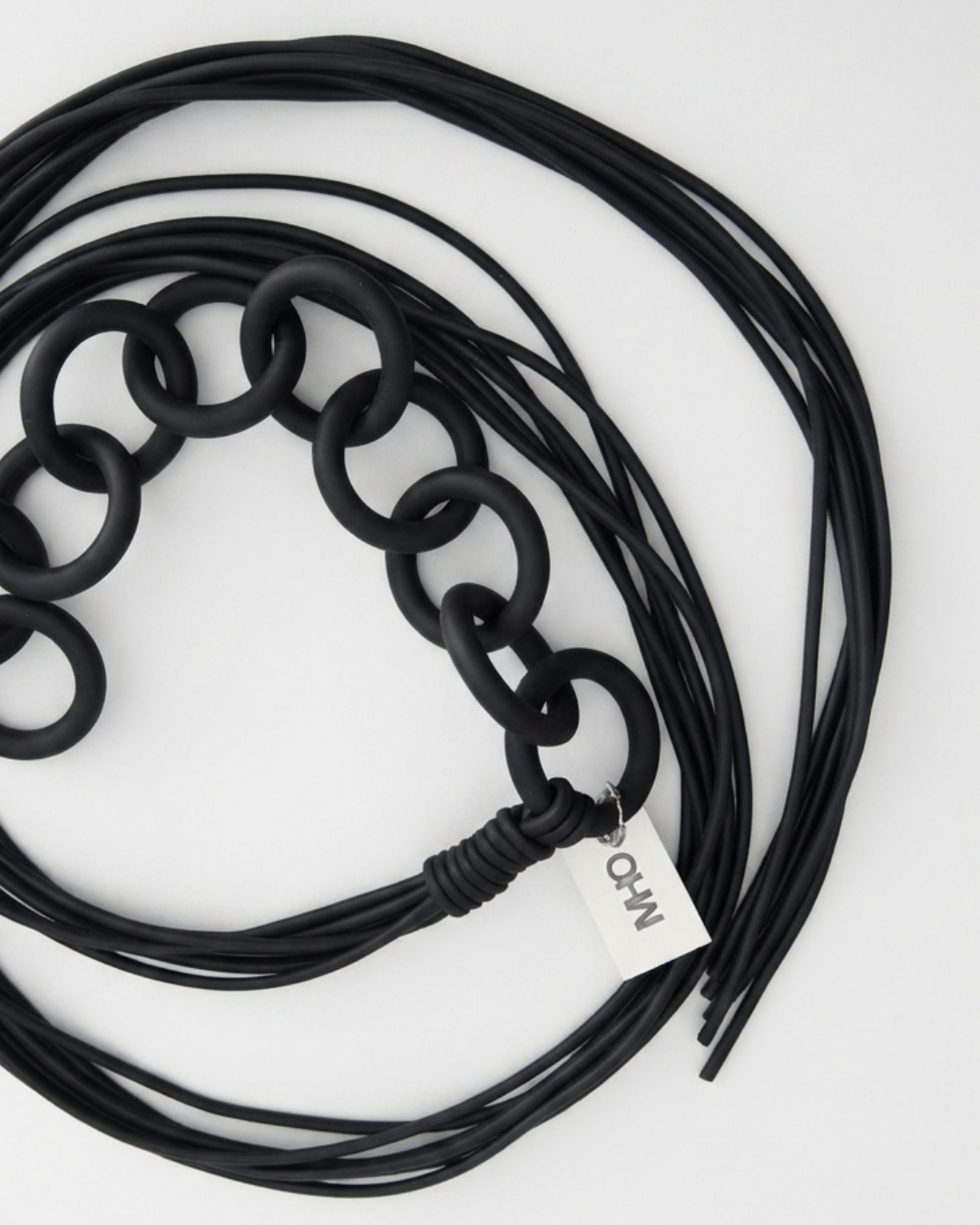 THE LATEX CHAIN-ON-FRINGE BELT