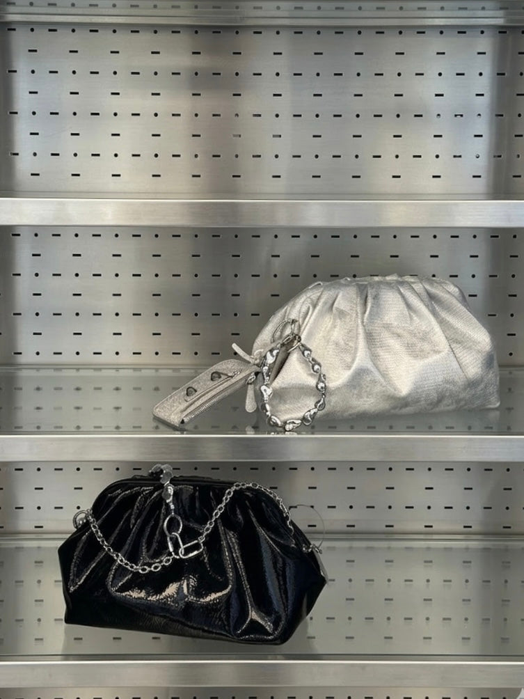 THE SLOUCH BAG [Bright Silver]